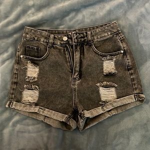 woman’s size small jean shorts